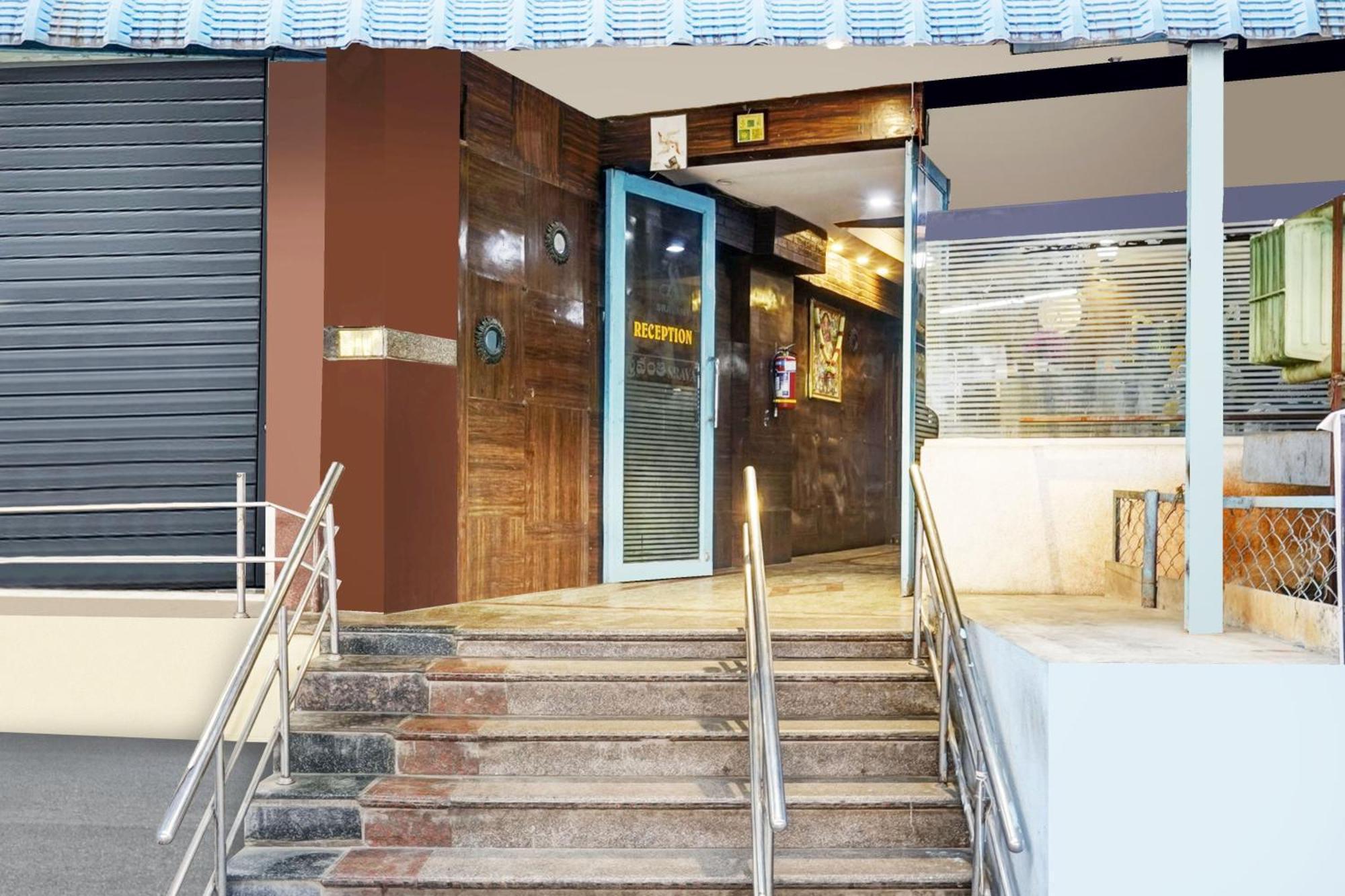 Super Hotel O Padmavathi Puram Near Railway Station Tirupati Exteriér fotografie